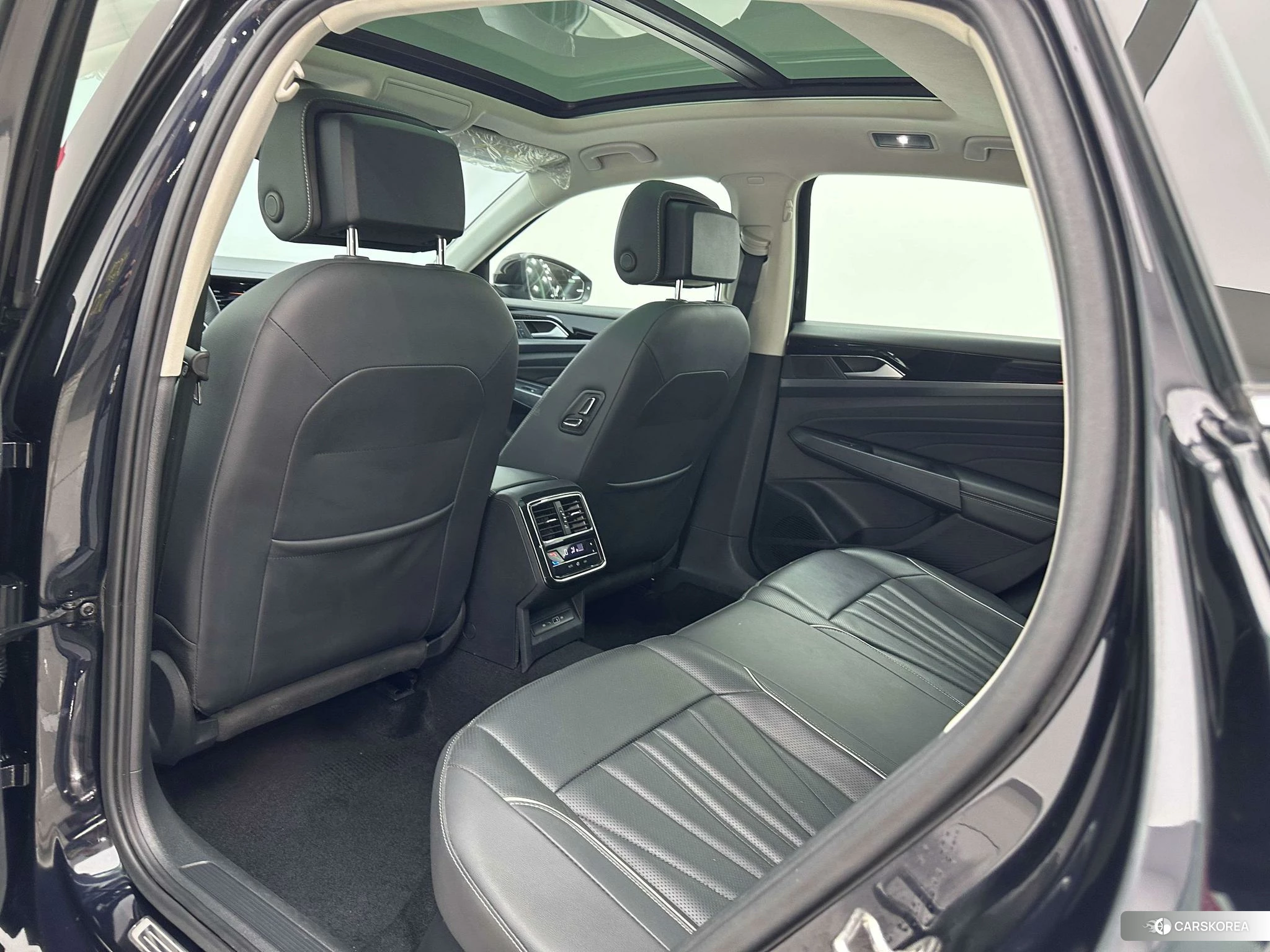 Volkswagen Passat id 4492789 из Китая 23