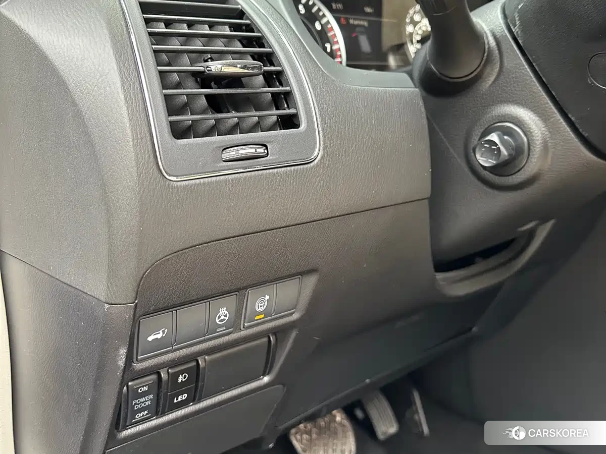 Nissan Toure id 4539436 из Китая 13
