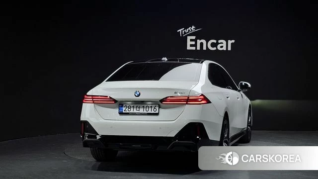 BMW 5 Series (G60) id 4380898 из Кореи 23