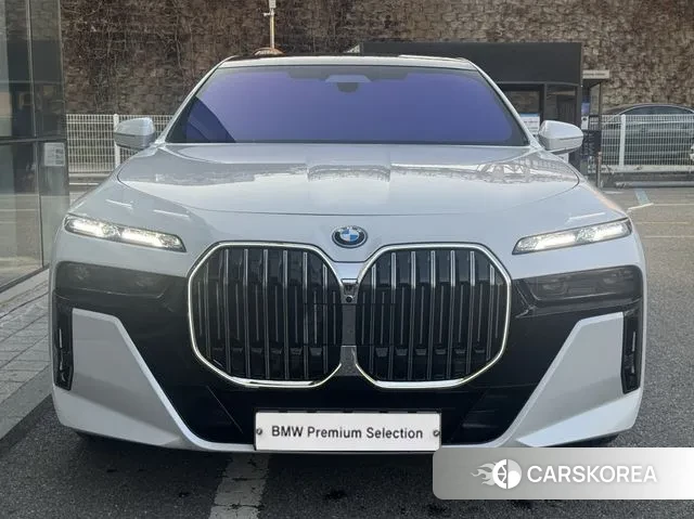 BMW 7 Series (G70) id 3382809 из Кореи 13