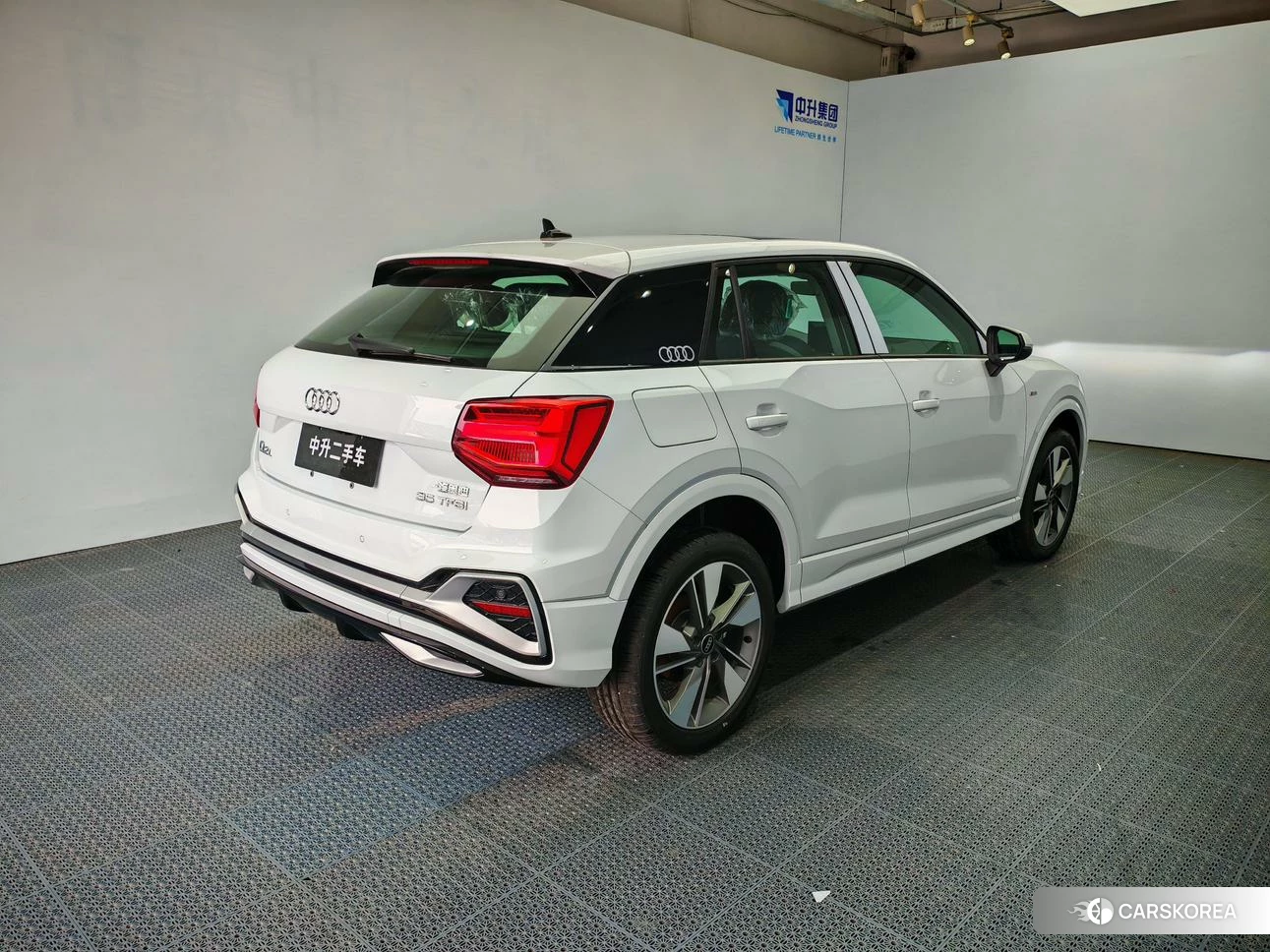 Audi Q2L id 4486510 из Китая 13