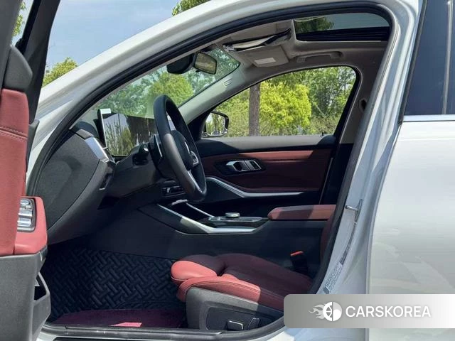 BMW 3 series 2024 Белый из Китая, фото 6