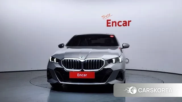 BMW 5 Series (G60) id 3720787 из Кореи 13