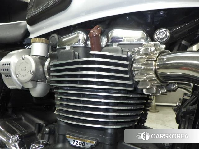 Engine photo