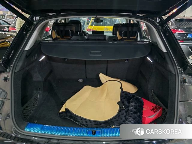 Audi Q5L 2023 Черный из Китая, фото 3