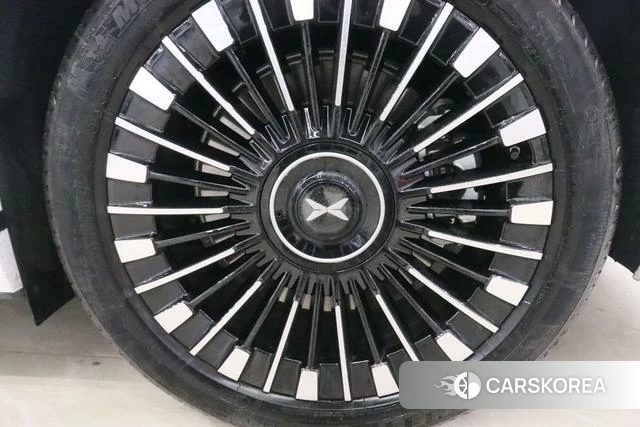 Xiaopeng Motors Xiaopeng X9 id 3909039 из Китая 23