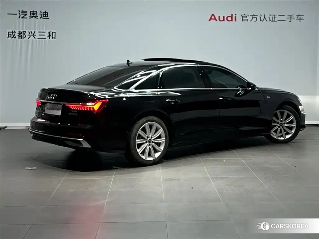 Audi A6L id 4649352 из Китая 10