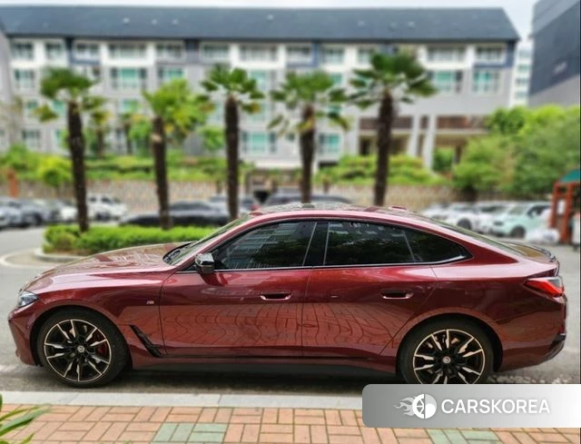 BMW i4 2023 Красный из Кореи, фото 3