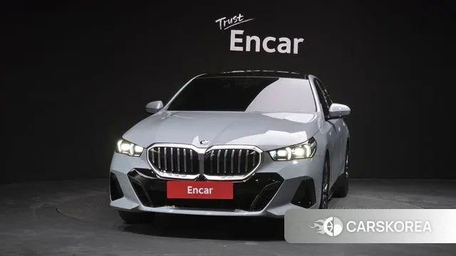 BMW 5 Series (G60) id 3580569 из Кореи 13