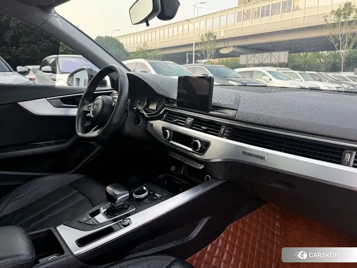 Audi A4L 2018 Белый из Китая, фото 4