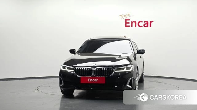 BMW 5 Series (G30) id 3923115 из Кореи 13