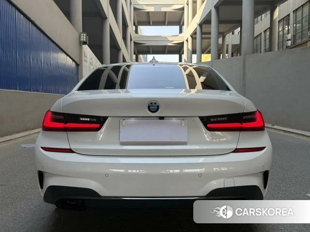 BMW 3 series 2022 Белый из Китая, фото 5