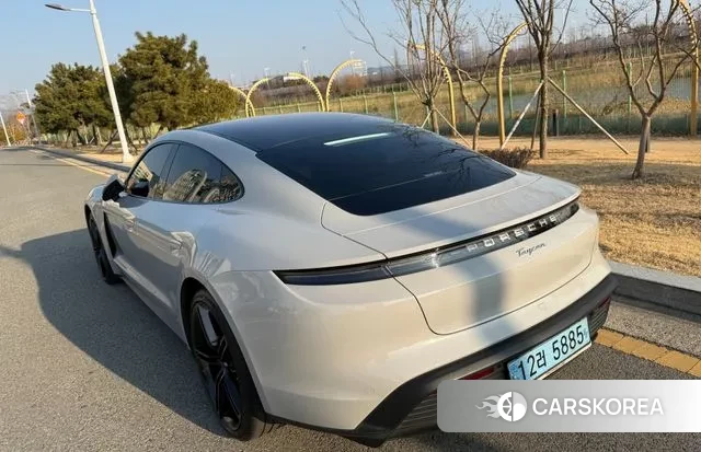 Porsche Taycan id 3685964 из Кореи 12