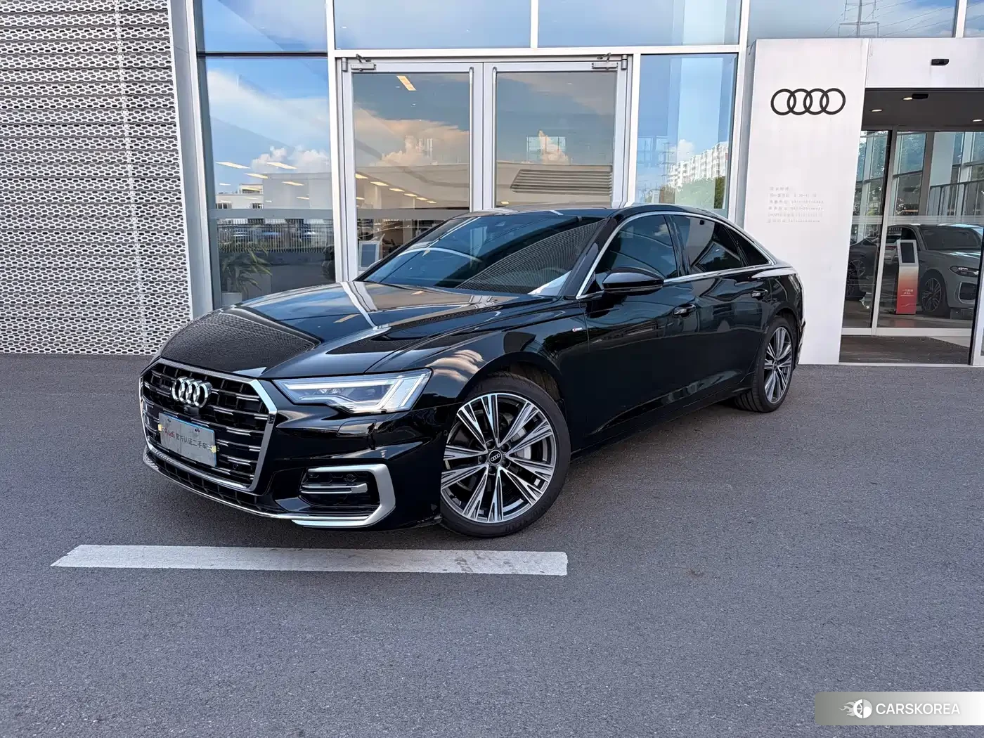 Audi A6L id 4649340 из Китая 10