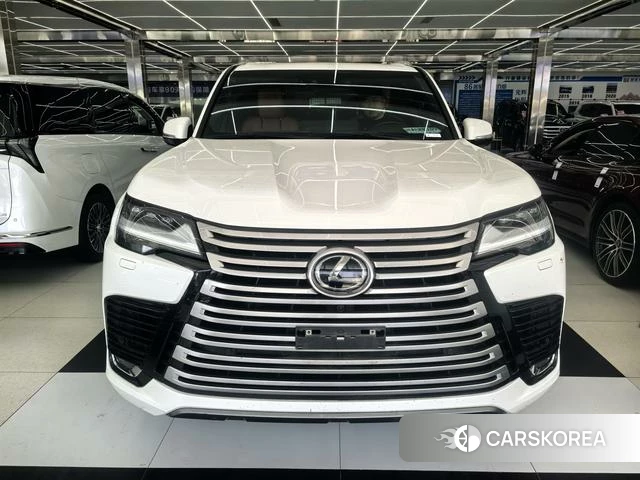 Lexus LX 2023 Белый из Китая, фото 5