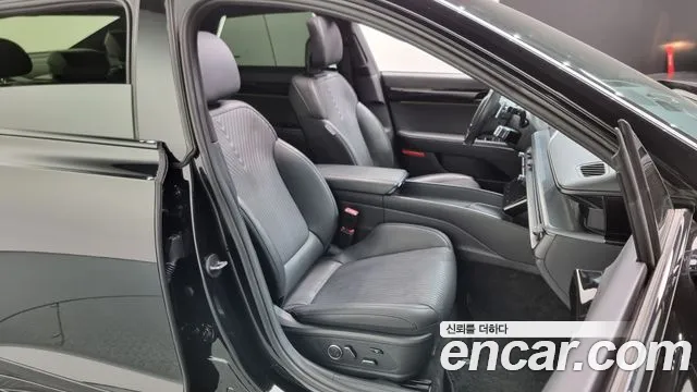 Hyundai Grandeur (GN7) id 2578981 из Кореи 13