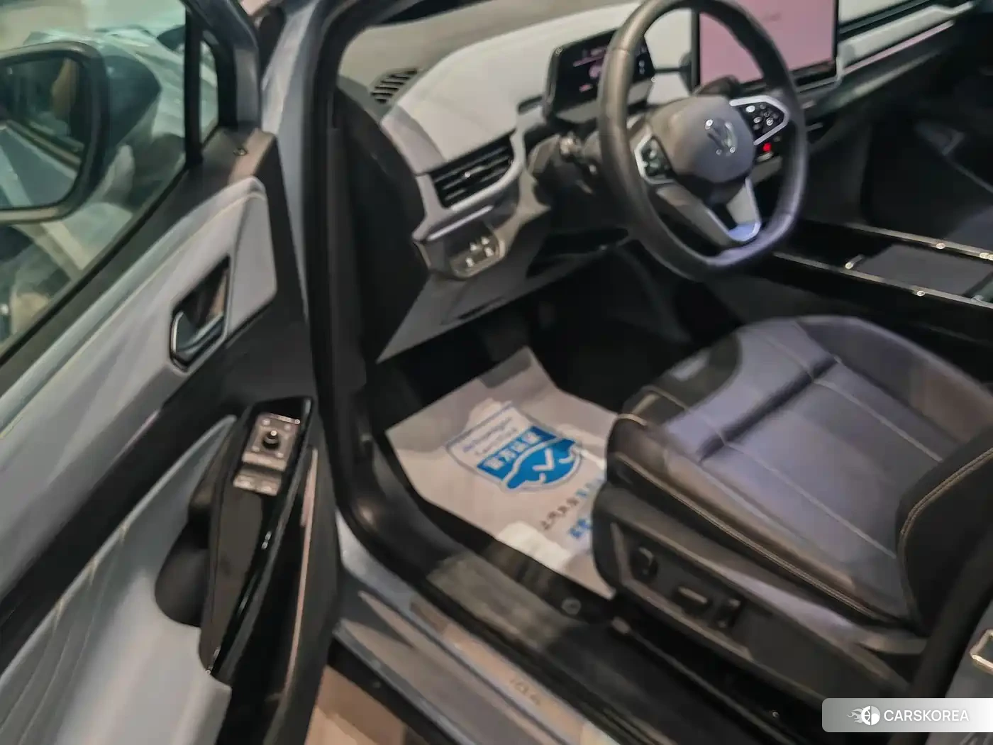 Volkswagen ID.4 X 2024 Silver/gray из Китая, фото 4