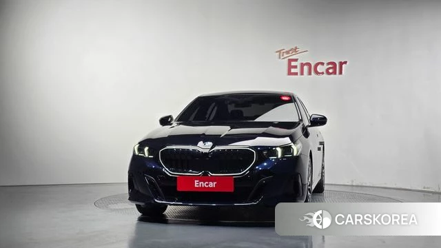 BMW 5 Series (G60) id 4729636 из Кореи 23