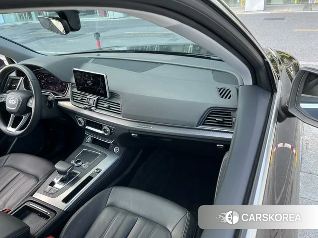 Audi Q5L id 4290546 из Китая 12