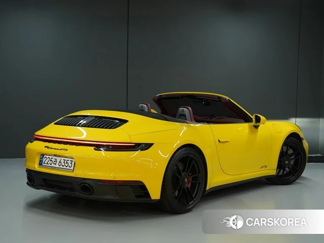 Porsche 911(992) id 4635722 из Кореи 13