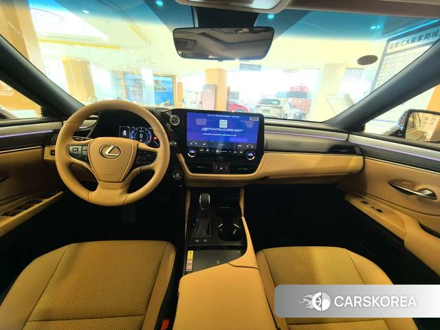 Lexus ES 2026 Шампань из Китая, фото 3