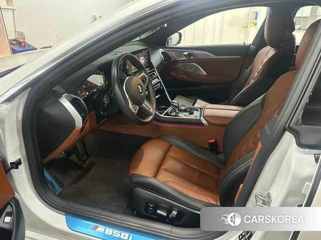 BMW 8 Series (G15) 2023 Белый из Кореи, фото 3