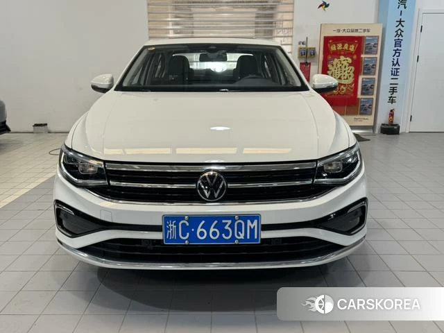 Volkswagen Bora 2024 Белый из Китая, фото 3