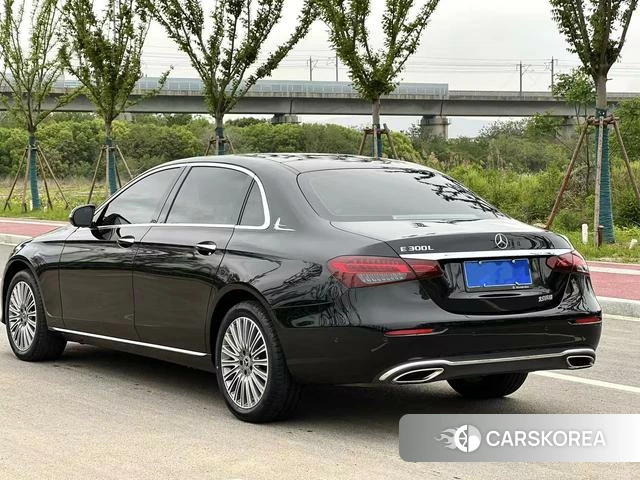 Mercedes-Benz E-class id 4341715 из Китая 10