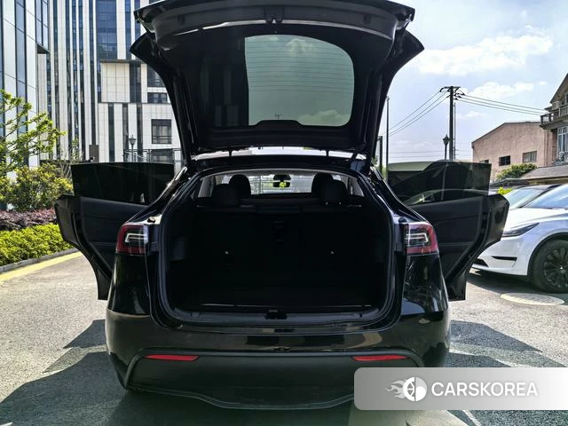 Tesla Model Y id 4206945 из Китая 23