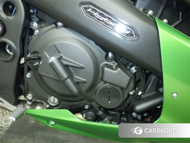 Engine photo