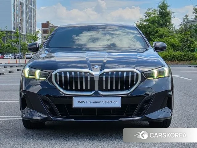 BMW 5 Series (G60) id 2883727 из Кореи 13