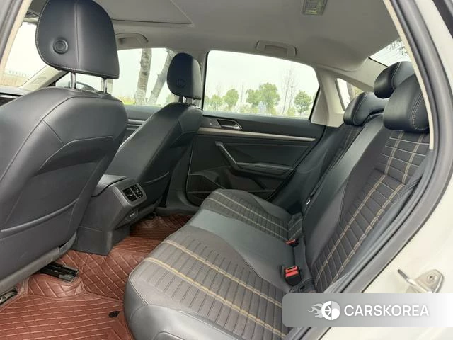 Volkswagen Lavida 2021 Белый из Китая, фото 3