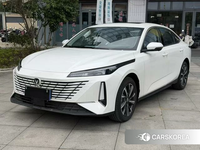 Chang'an Yidong 2026 Белый из Китая, фото 4