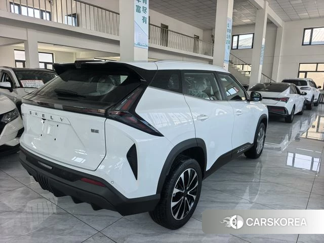 Geely Automobile Boyue 2025 Белый из Китая, фото 3