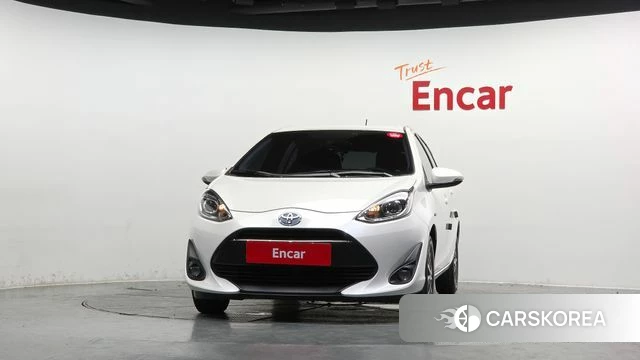 Toyota Prius C id 4759945 из Кореи 23