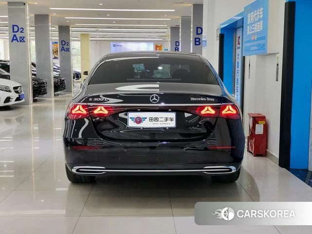 Mercedes-Benz E-class 2025 Черный из Китая, фото 3