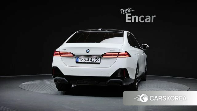 BMW 5 Series (G60) id 4847486 из Кореи 23