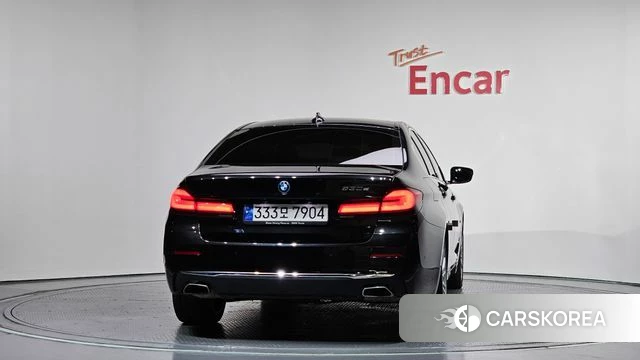 BMW 5 Series (G30) id 3883692 из Кореи 13