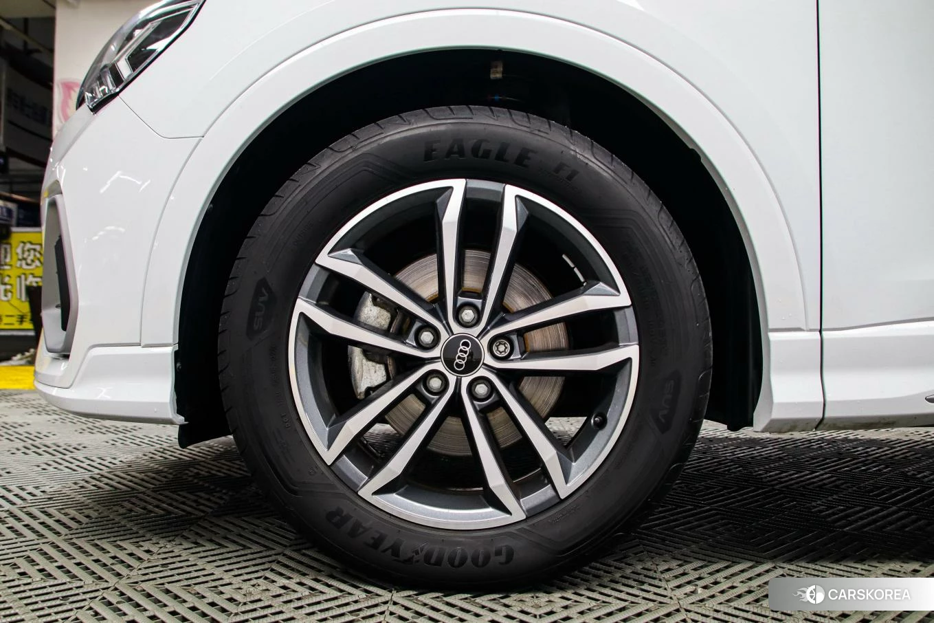 Audi Q3 id 4420897 из Китая 17