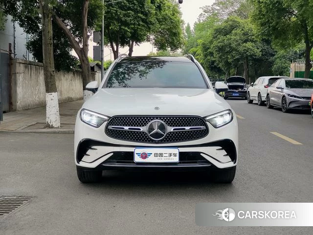 Mercedes-Benz GLC 2024 Белый из Китая, фото 4