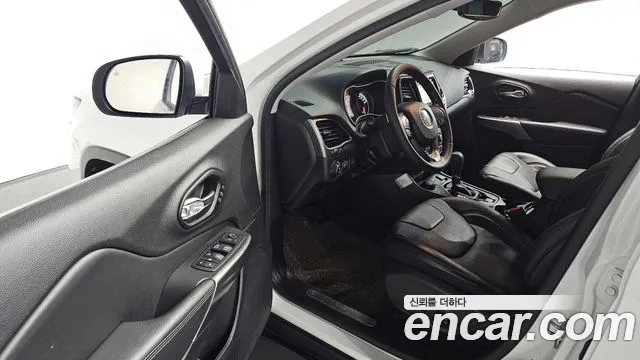 Jeep Cherokee (KL) id 2674836 из Кореи 13