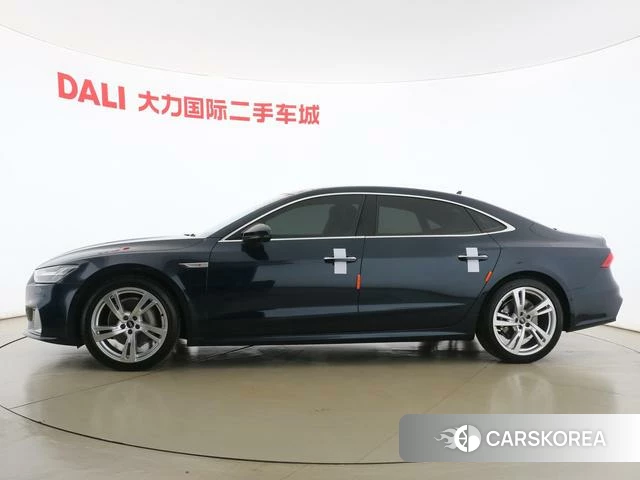 Audi A7L id 4272984 из Китая 9