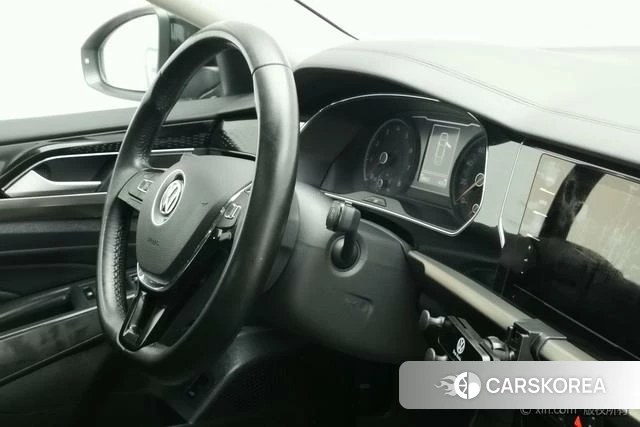 Volkswagen Passat id 4210330 из Китая 16