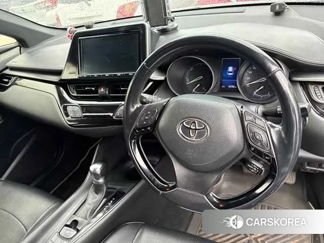 Toyota C-HR 2018 из Японии, фото 3