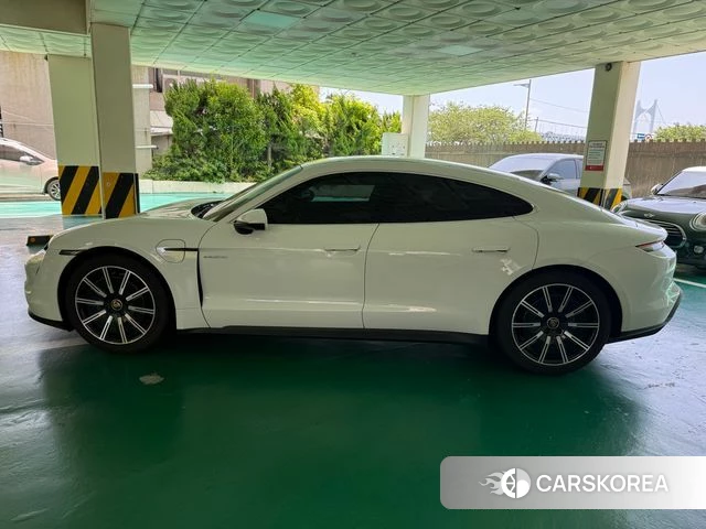 Porsche Taycan 2021 Белый из Кореи, фото 3
