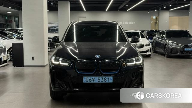 BMW iX3 2024 Черный из Кореи, фото 3