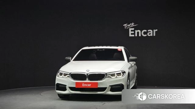 BMW 5 Series (G30) id 3916975 из Кореи 13