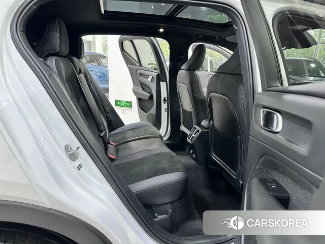 Volvo XC40 EV id 3983141 из Китая 11