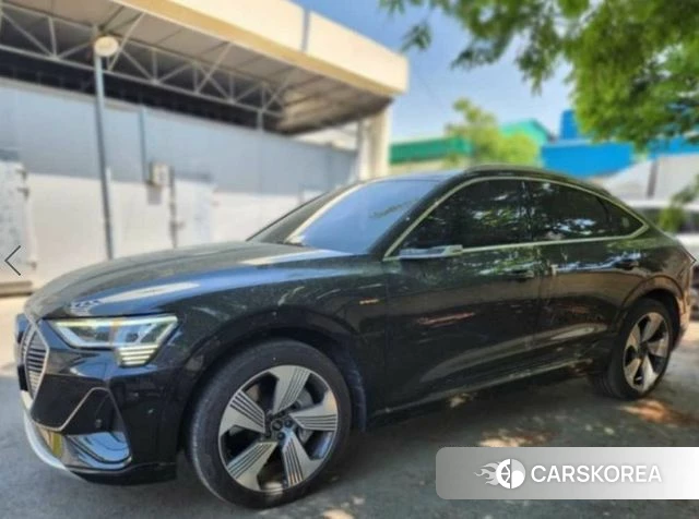 Audi e-Tron 2022 Черный из Кореи, фото 3