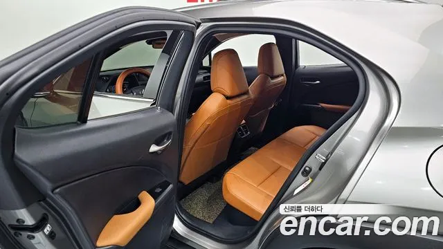 Lexus UX250h id 2674486 из Кореи 13